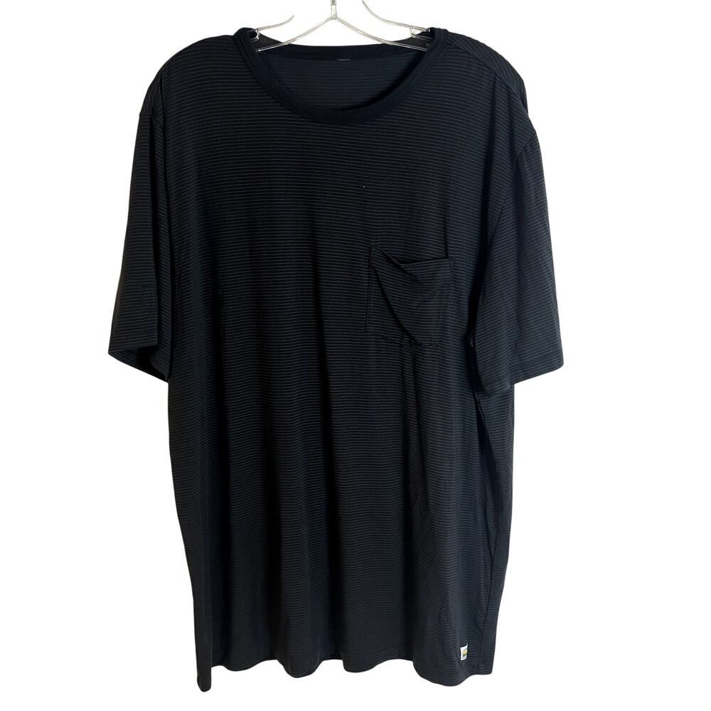 Vuori Tradewind Performance Pocket Tee Mens Size XL Dark Gray Stripe